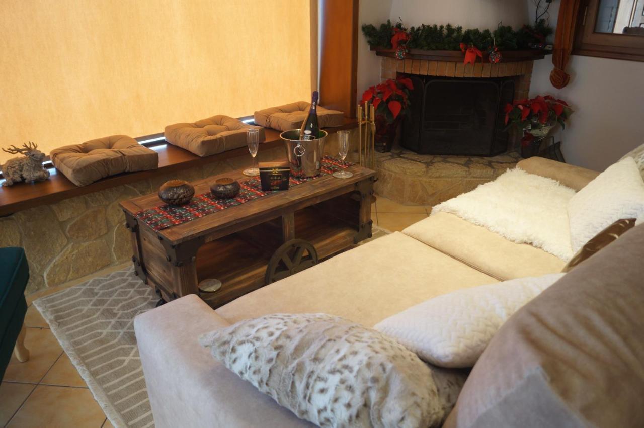 Parnassos Chalets 아라초바 외부 사진